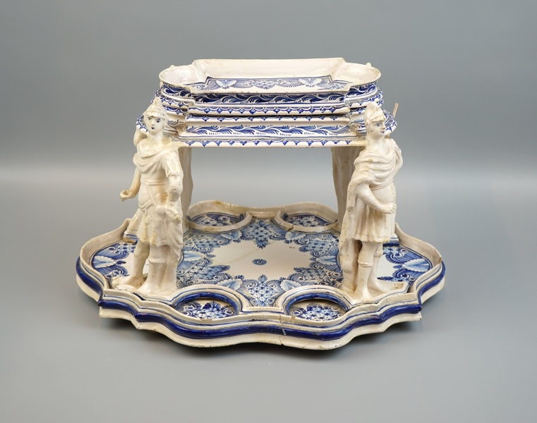 Bordsuppsats, fajans, Italien/Portugal, 1800-tal.