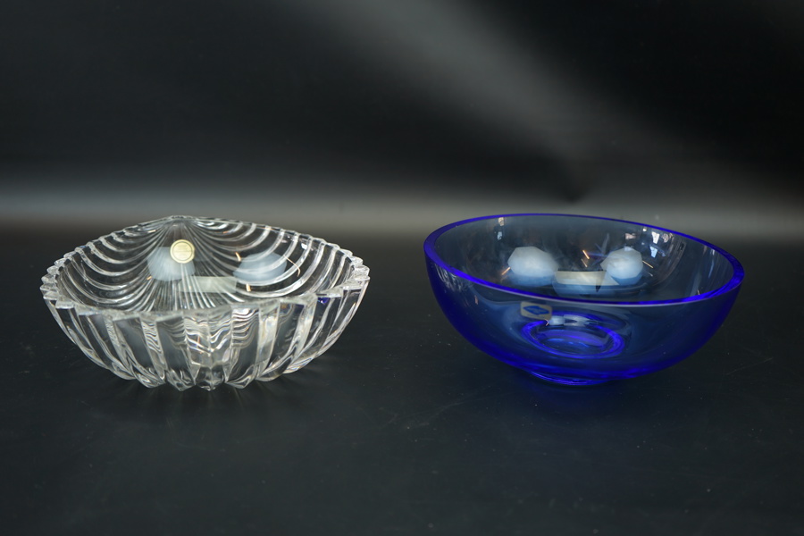 Skålar, 2 st, glas, Villeroy & Boch och Kerttu Nurminen, Nuutajärvi.