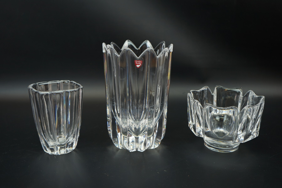 Vaser och skål, 3 delar, glas, Orrefors, bl.a "Corona", Lars Hellsten.