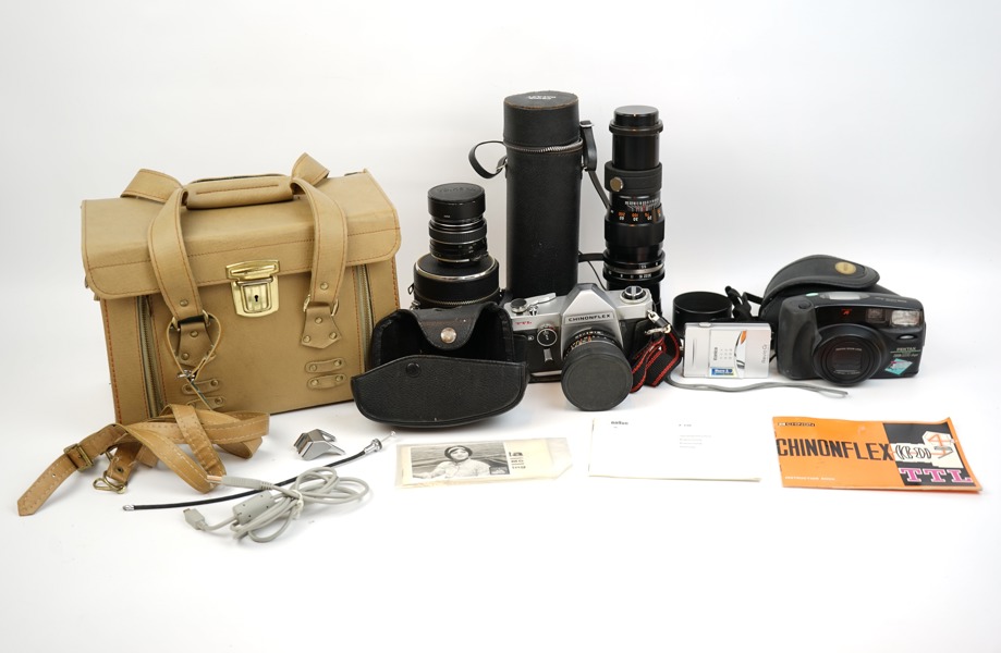 Kameror, 3 st med objektiv och tillbehör, Chinoflex TTL, Konica Revio C2, Pentax zoom 105 Super.