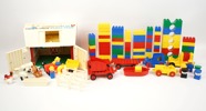 Leksaker, ett parti, plast, Fisher Price och Lego Duplo.
