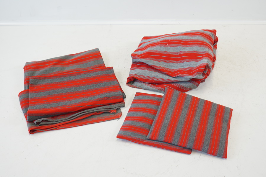 Kuddar och dynvar, 5 delar, allmogetextil.