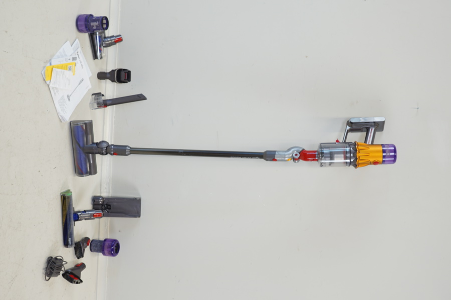 Dammsugare, Dyson v12 slim absolute, med tillbehör.