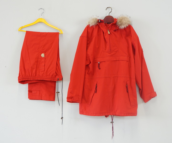 Anorak och byxor, bomull/polyester, Fjällräven.