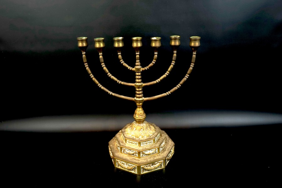 Menorah, malm.