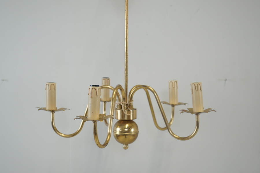 Taklampa, 5 ljuspunkter, mässing, 1900-tal.