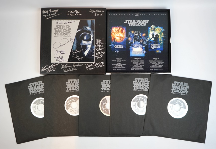 Star Wars Triology Special Edition,
laserdiskar, 6 st, signerad av skådespelare.