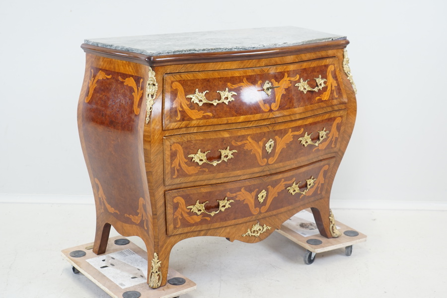 Stilbyrå, 3 lådor, trä/kolmårdmarmor, rokokostil, 1900-tal.