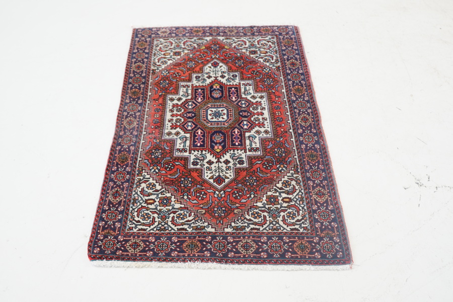 Matta, orientalisk, ull, handknuten.