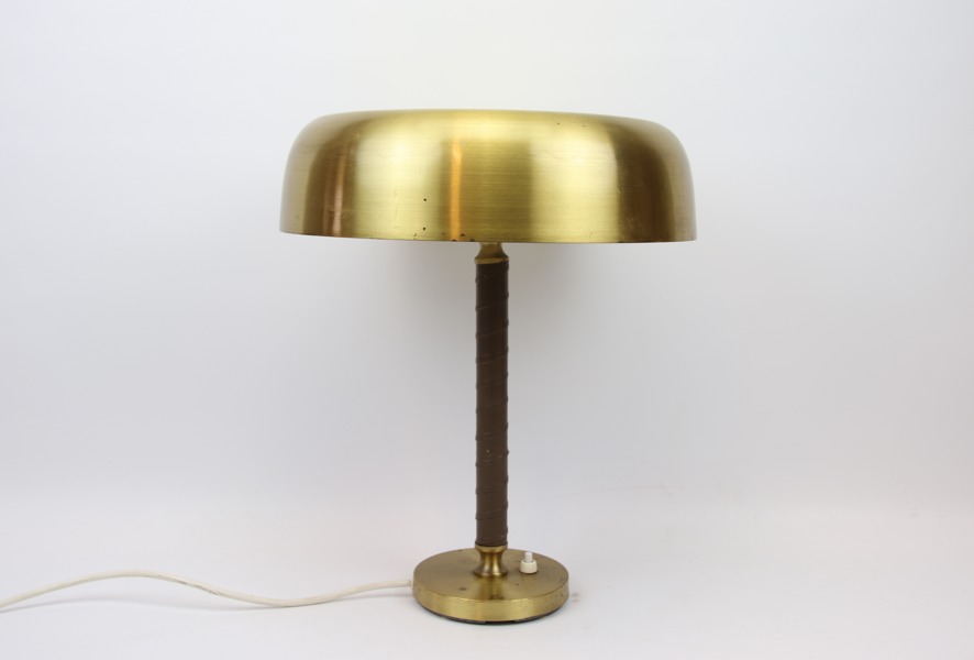 Bordslampa, mässing/skinn, Boréns, 1900-talets mitt.