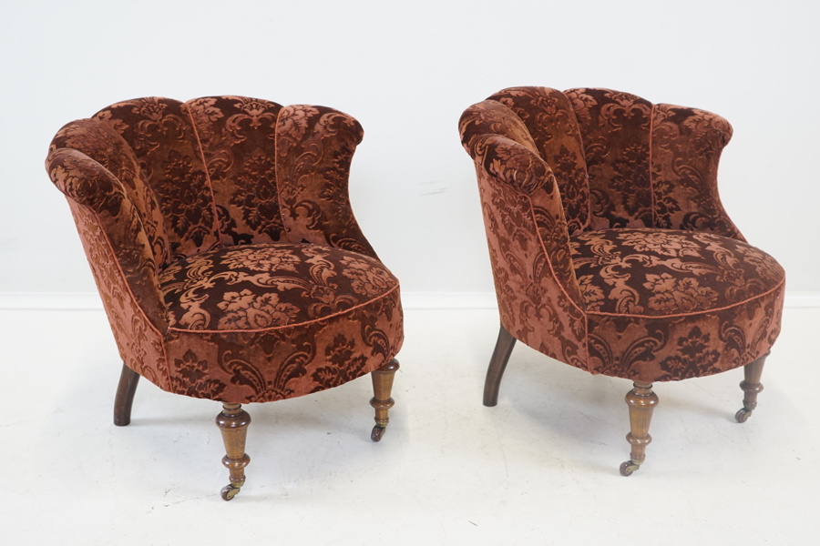 Fåtöljer, ett par, textil, 1900-talets första hälft.