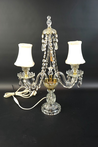 Bordslampa, 2 ljuspunkter, glas/mässing, K&T, 1900-tal.