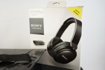Stereo, Pioneer, XRP330M, med fjärrkontroll och väggfäste samt hörlurar, Sony.