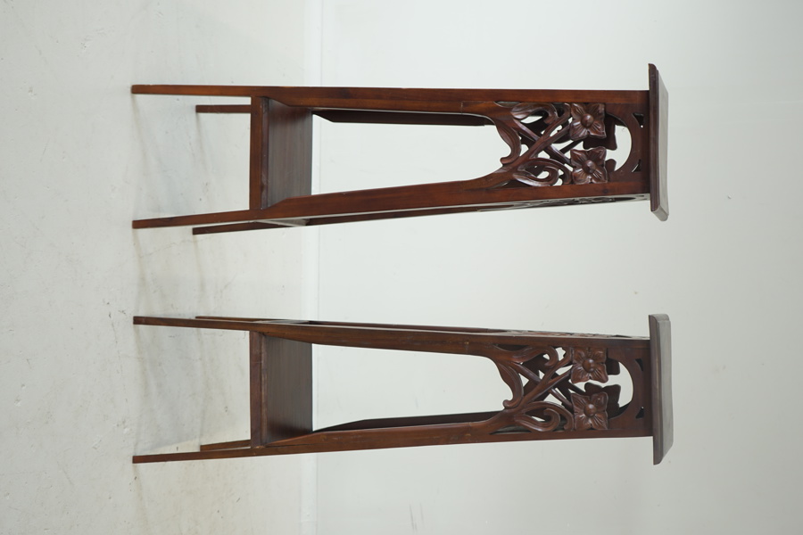 Piedestaler, ett par, trä, jugendstil, 1900-tal.