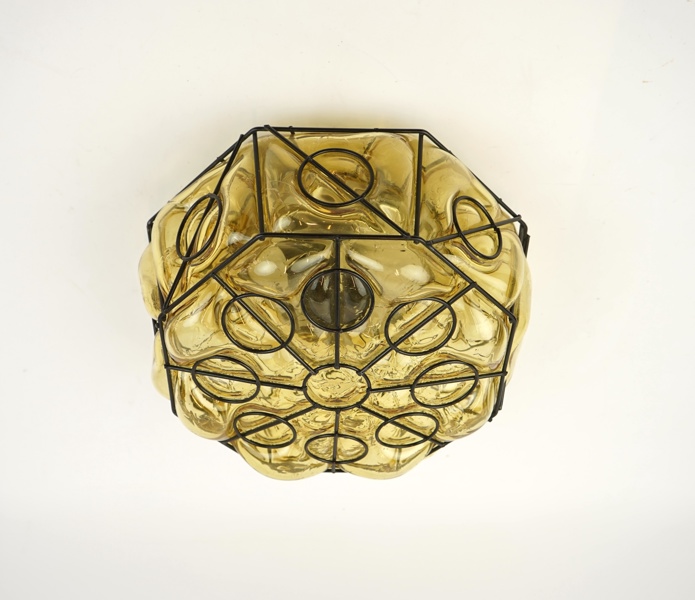 Takplafond, glas/metall.