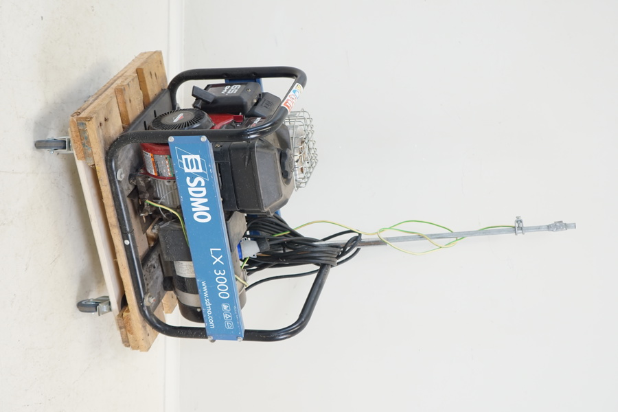 Generator, SDMO LX 3000.
