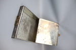 Miniatyrmonterskåp, hängare m.m, 4 delar, metall/glas.