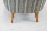 Carl Malmsten, fåtölj, textil.