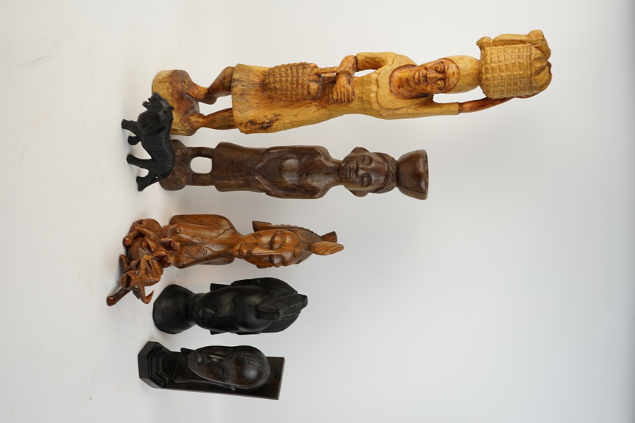 Afrikanska skulpturer, 7 st, trä.