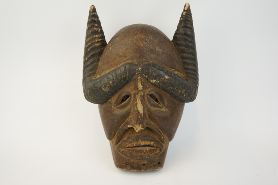 Afrikansk mask, trä.