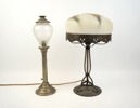 Stormljusstake och Strindbergslampa, metall/glas.