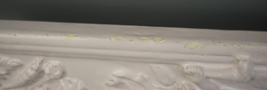 Kakelugnsdel och urna, keramik/flintgods, bl.a Italien.