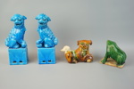 Figuriner, 4 st, keramik, Fohundar och groda, Kina.