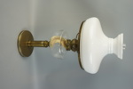 Fotogenlampa, mässing/glas, 1900-talets första hälft.