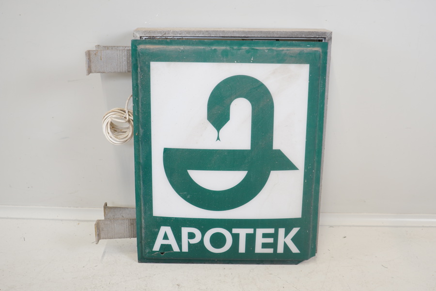Apoteksskylt, metall/plast.