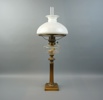 Fotogenlampa, glas/mässing.