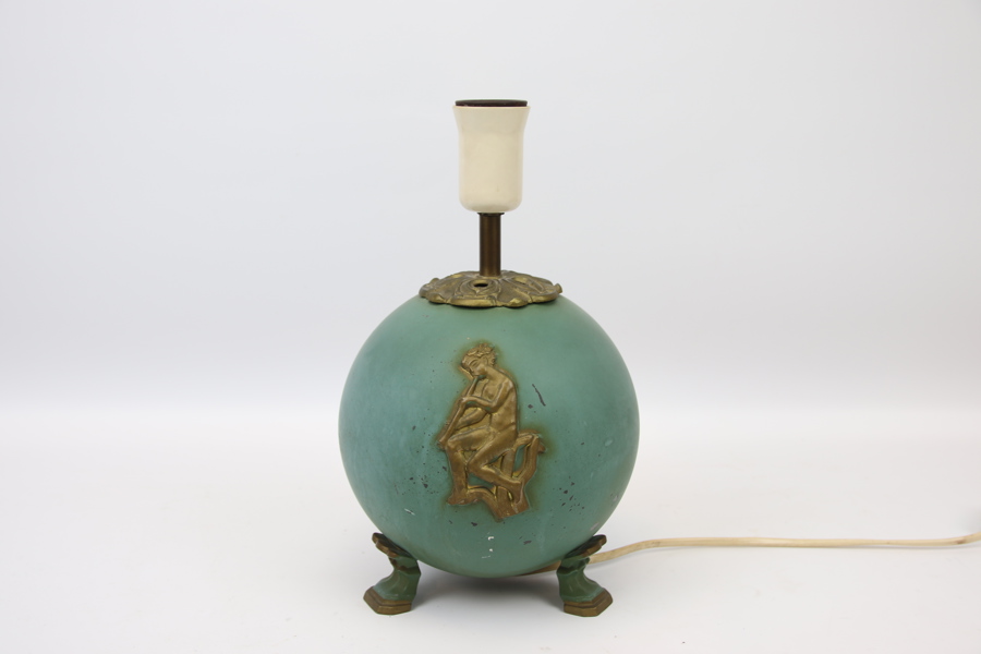 Bordslampa, metall, Stjärnmetall, art deco, 1900-talets första hälft.
