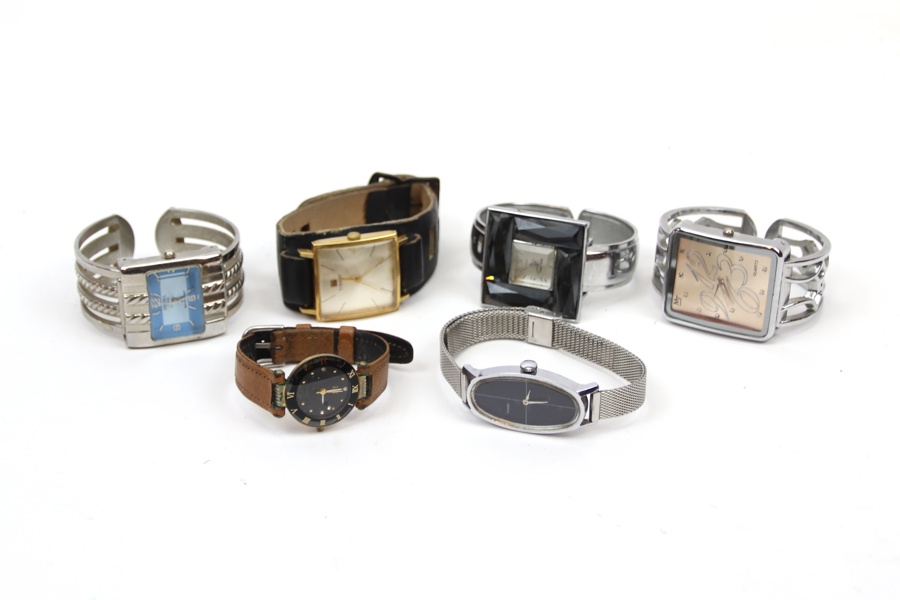 Armbandsur, ett parti.