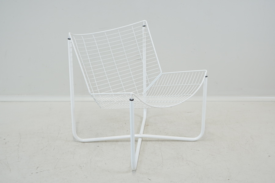 Niels Gammelgaard, fåtölj, vitlackerad stål, "Järpen", Ikea, formgiven 1983.