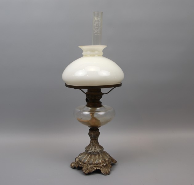 Fotogenlampa, mässing/glas.