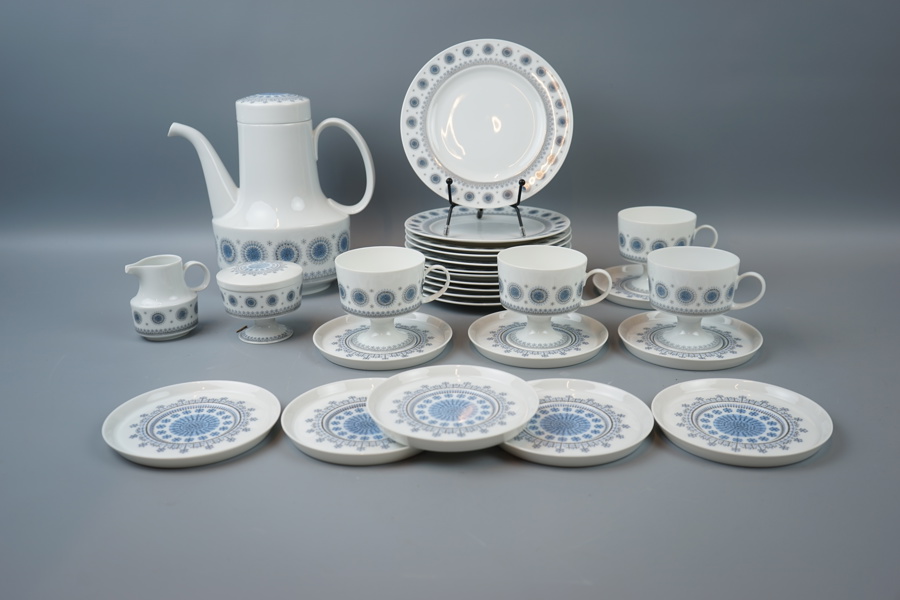Tapio Wirkkala, kaffeservis, 18 delar, porslin, "Composition", Rosenthal, 1900-talets andra hälft.