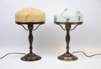Bordslampor, 2 st, strindbergsmodell, mässing/glas, samtida.