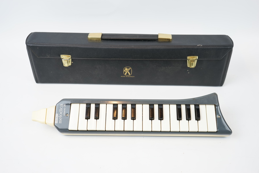 Piano, Hohner Melodica 26 med väska.
