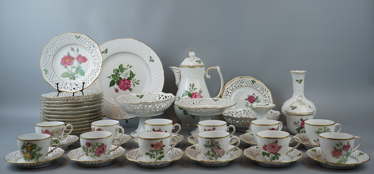 Kaffeservis, 34 delar, porslin, "Klassiska Rosor", Schumann Arzberg.