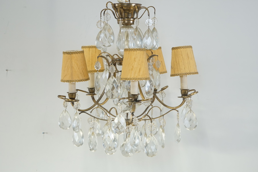 Ljuskrona, 6 ljuspunkter, mässing/glas, barockstil, 1900-tal.