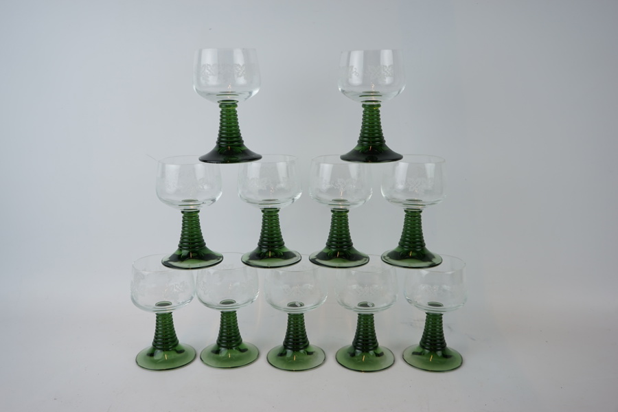 Remmare, 12 st, glas, 1900-tal.