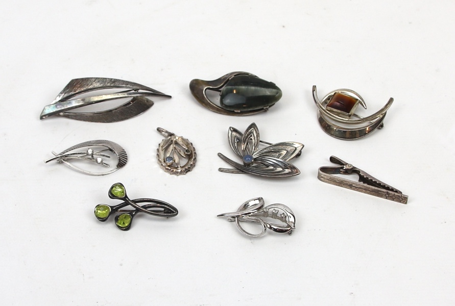 Broscher, 9 st, silver.