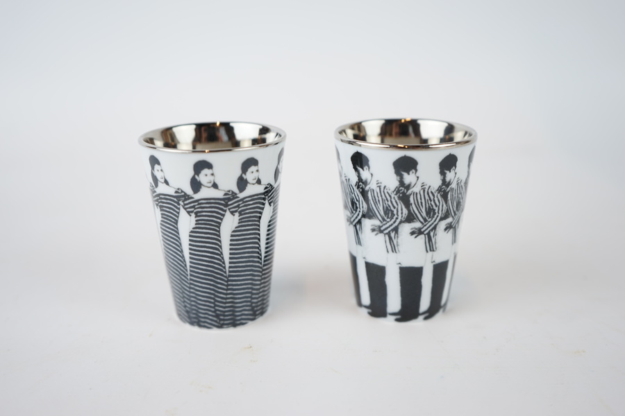Åsa Lindström, snapsglas, 2 st, porslin, Rörstrand, 2000-tal.