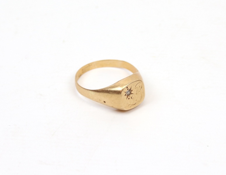 Klackring med sten, guld 18k. 