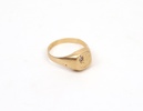 Klackring med sten, guld 18k. 