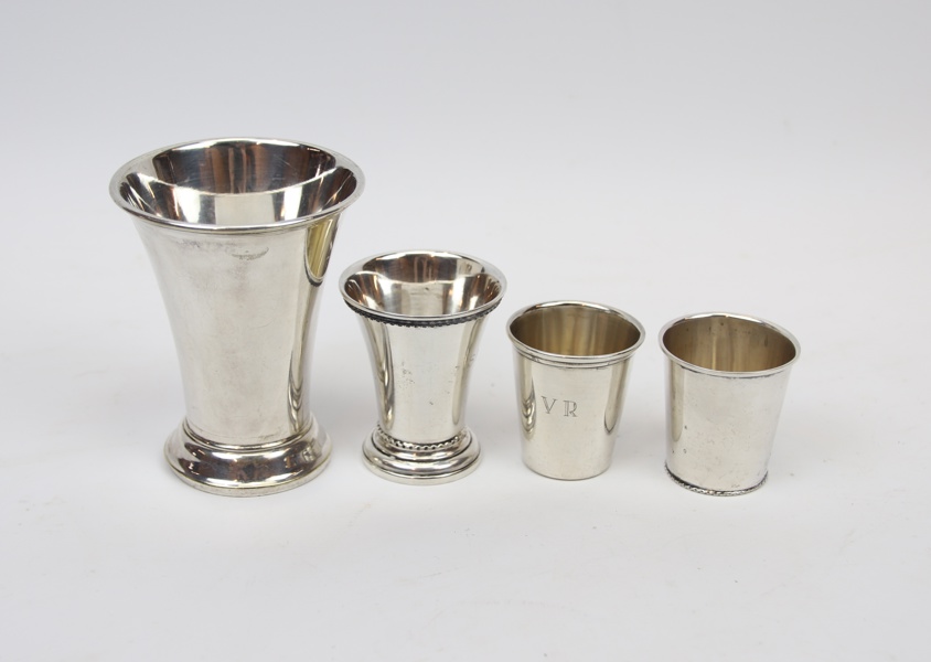 Bägare, 4 st, silver.