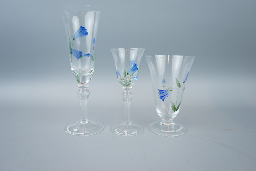 Glasservis, 11+10+12 st, "Blåklocka", Christineholm, Fyrklövern.