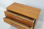 Byrå, 3 lådor, teak, 1900-talets andra hälft.