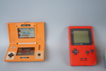 Game & Watch, "Donkey Kong", samt Gameboy med spel och tillbehör, ett parti, Nintendo.
