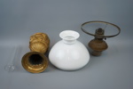 Bordsfotogenlampa, metall/glas, 1800/1900-tal.