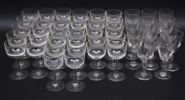 Glasservisdelar, 46 st, olivslipade.